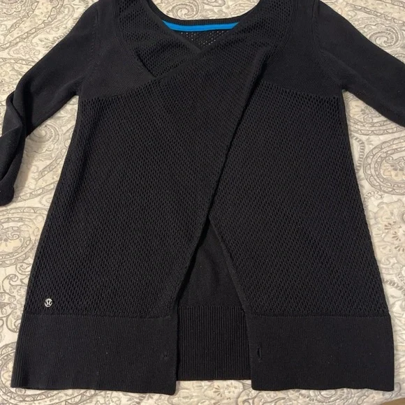 Lululemon Bhakti Life Sweater Women 8
Black Vented Yoga Activewear Knit Slit - Picture 2 of 13